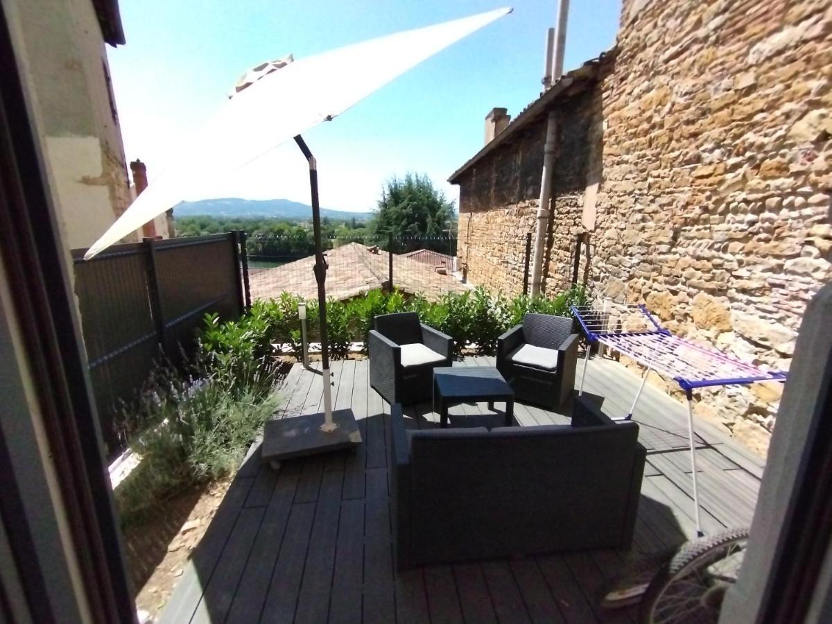 Trevoux: Loft Ravissant Avec Terrasse Trévoux Exterior foto