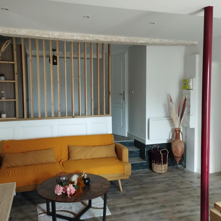 Trevoux: Loft Ravissant Avec Terrasse Trévoux Exterior foto