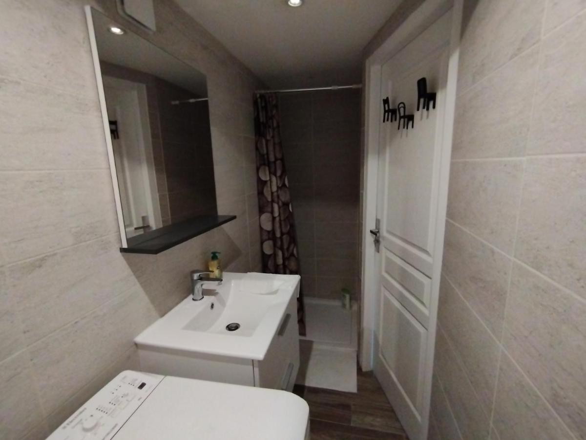 Trevoux: Loft Ravissant Avec Terrasse Trévoux Exterior foto