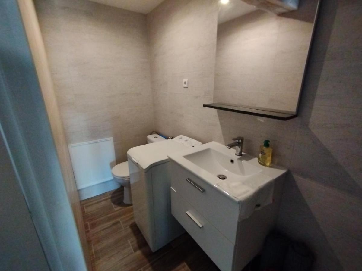 Trevoux: Loft Ravissant Avec Terrasse Trévoux Exterior foto